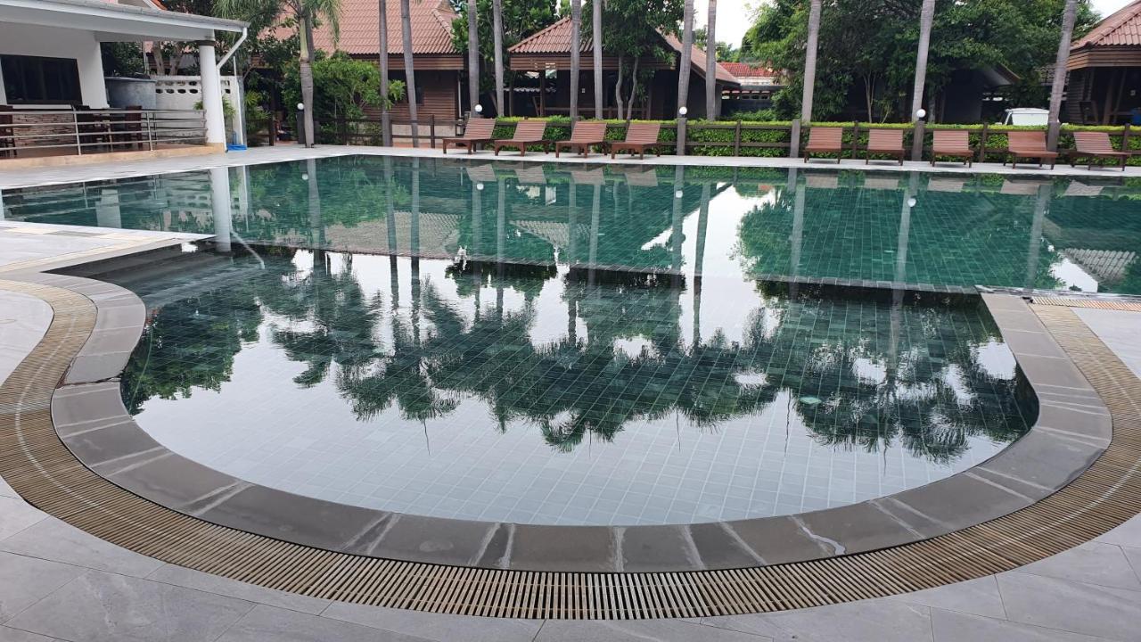 Ruenpruksa Resort Прачуап Кири Кан Екстериор снимка